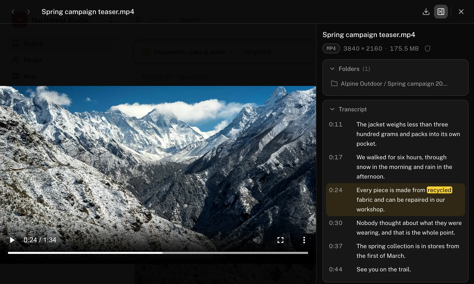 Videoposnetek kampanje, odprt po iskanju besede recycled. Predvajalnik je ustavljen pri 0:24, v prepisu ob njem pa je označen stavek, izgovorjen v tem trenutku.